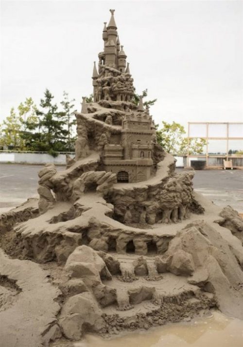 world-championship-sand-sculpture-contest-1.jpg